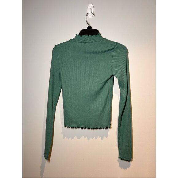 American Eagle green shirt size XS C7-1 - Picture 2 of 4